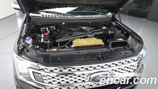 Ford Expedition 2021 — photo 6