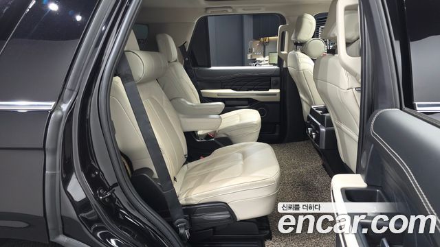 Ford Expedition 2021 — photo 18
