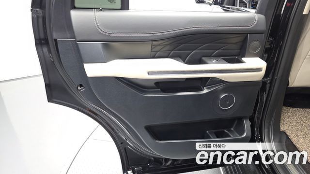 Ford Expedition 2021 — photo 15