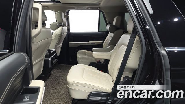 Ford Expedition 2021 — photo 16