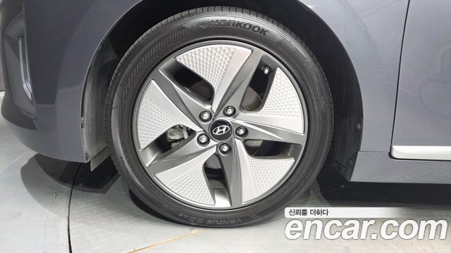 Hyundai Ioniq 2020 — photo 5