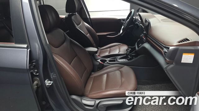 Hyundai Ioniq 2020 — photo 12