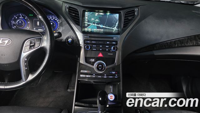 Hyundai Grandeur 2015 — photo 24