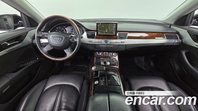 Audi A8 2011 — photo 7