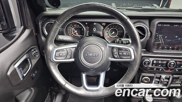 Jeep Wrangler 2020 — photo 18