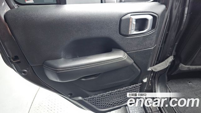 Jeep Wrangler 2020 — photo 15