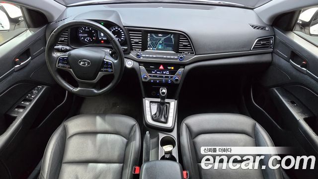 Hyundai AVANTE 2016 — photo 10