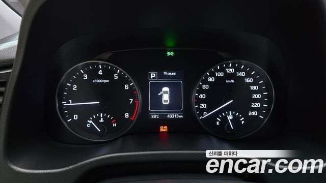 Hyundai AVANTE 2016 — photo 11