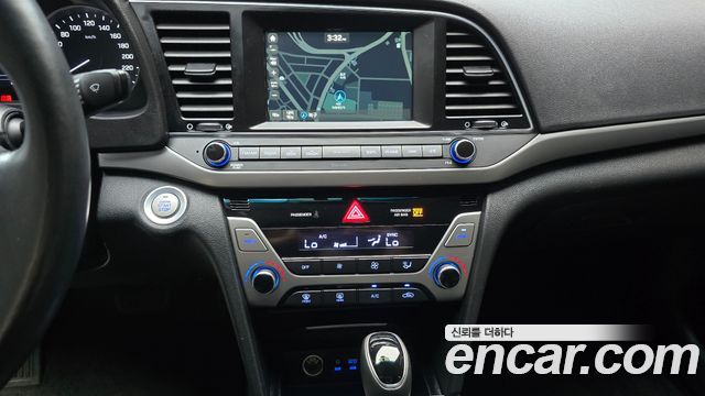 Hyundai AVANTE 2016 — photo 20