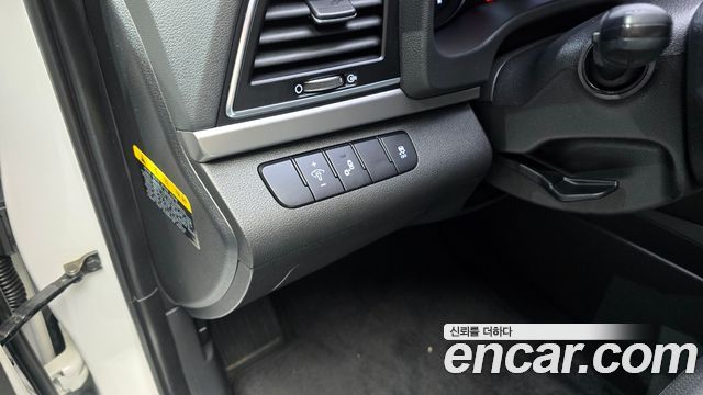 Hyundai AVANTE 2016 — photo 22