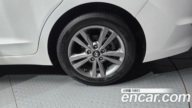 Hyundai AVANTE 2016 — photo 7