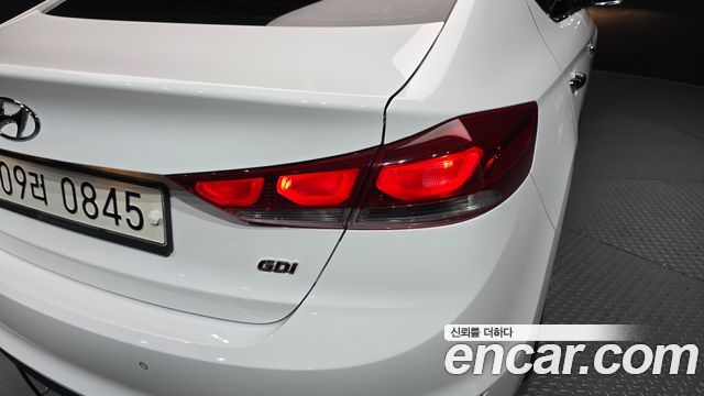 Hyundai AVANTE 2016 — photo 9
