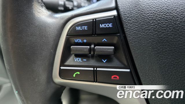 Hyundai AVANTE 2016 — photo 27