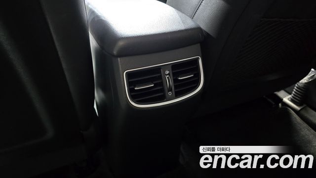 Hyundai AVANTE 2016 — photo 31