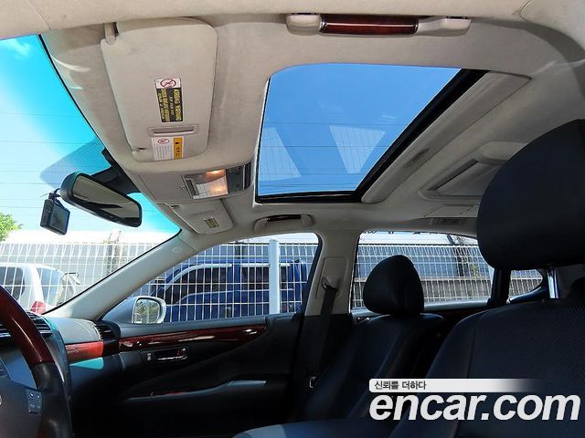 Lexus LS 2008 — photo 17