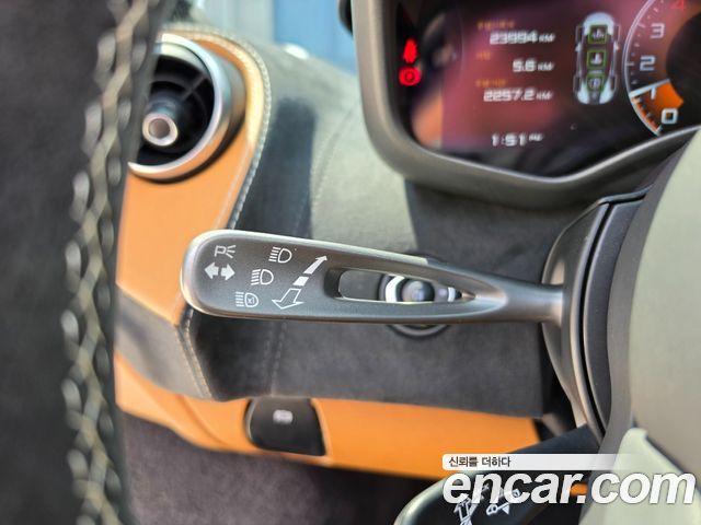 Mclaren 570S 2018 — photo 11