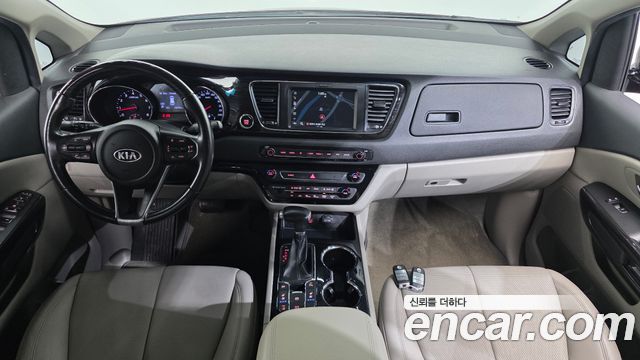 Kia Canival 2019 — photo 10