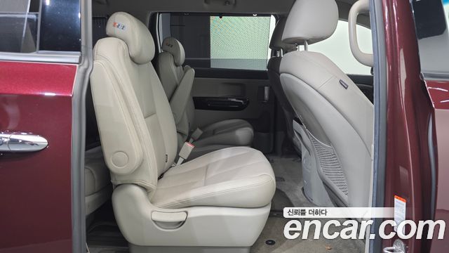 Kia Canival 2019 — photo 17