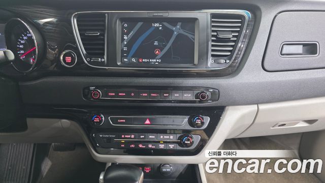 Kia Canival 2019 — photo 20