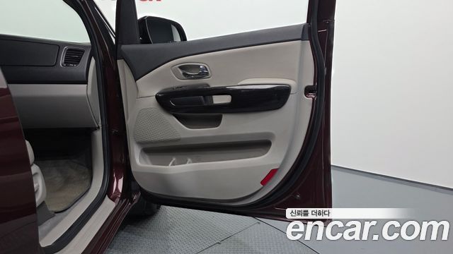 Kia Canival 2019 — photo 15