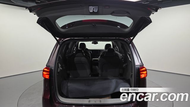 Kia Canival 2019 — photo 27