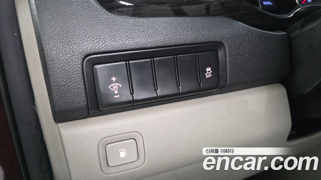 Kia Canival 2019 — photo 28