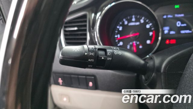 Kia Canival 2019 — photo 35