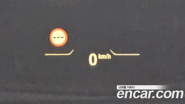 BMW 1-Series 2023 — photo 24