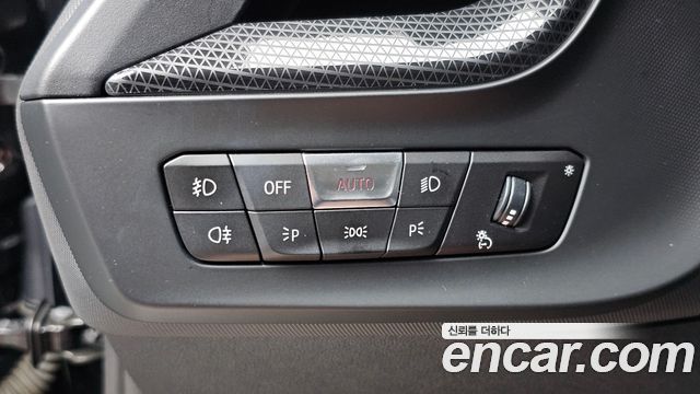 BMW 1-Series 2023 — photo 26