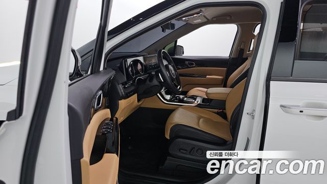 Kia Canival 2023 — photo 10