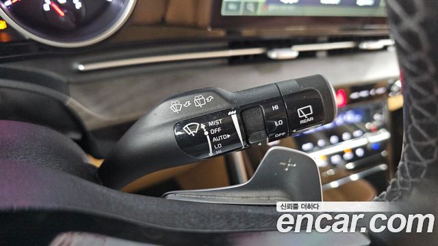 Kia Canival 2023 — photo 16