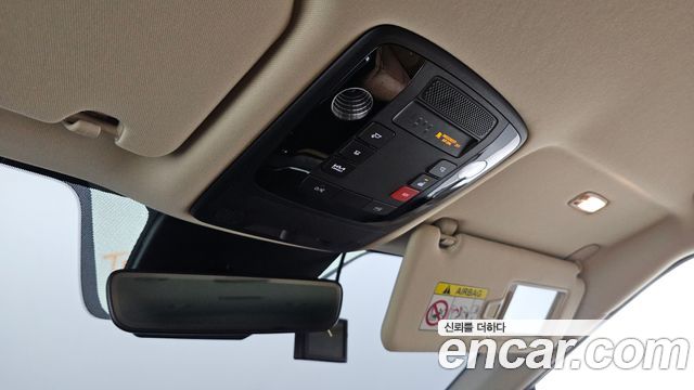 Kia Canival 2023 — photo 17