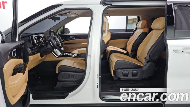 Kia Canival 2023 — photo 18