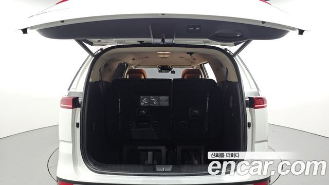 Kia Canival 2023 — photo 20