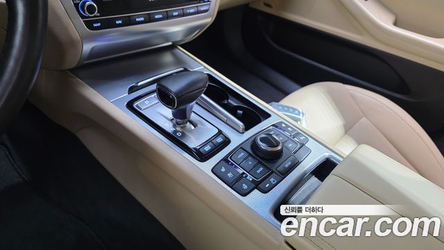 Genesis G80 2019 — photo 12
