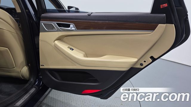Genesis G80 2019 — photo 15