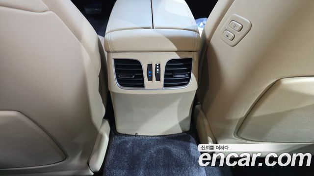 Genesis G80 2019 — photo 35