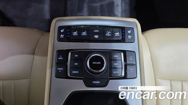 Genesis G80 2019 — photo 36