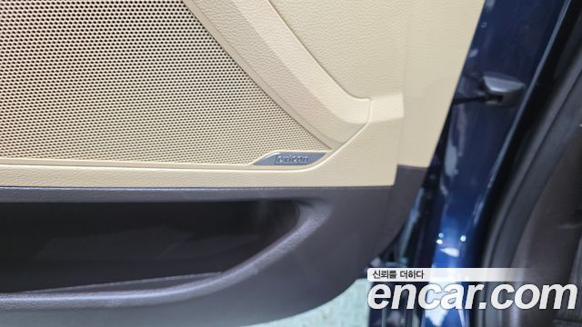 Genesis G80 2019 — photo 37