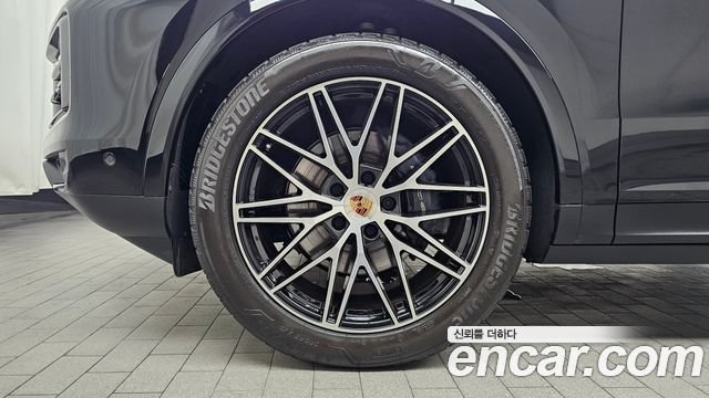 Porsche Cayenne 2025 — photo 5