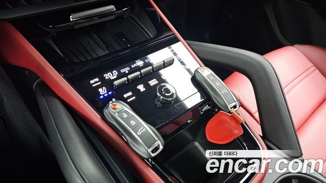 Porsche Cayenne 2025 — photo 12