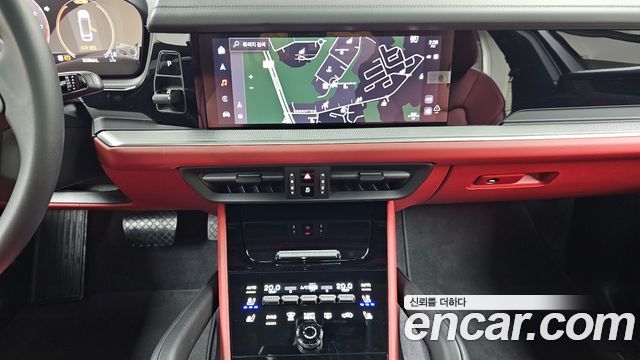 Porsche Cayenne 2025 — photo 18