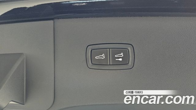 Porsche Cayenne 2025 — photo 23
