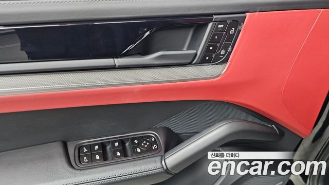 Porsche Cayenne 2025 — photo 25