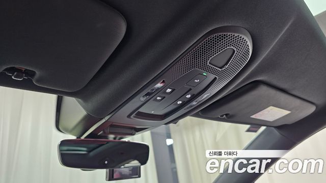Porsche Cayenne 2025 — photo 26
