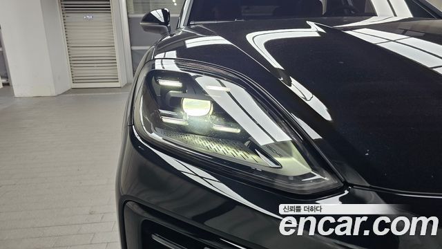 Porsche Cayenne 2025 — photo 8