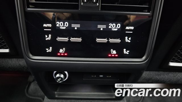 Porsche Cayenne 2025 — photo 31