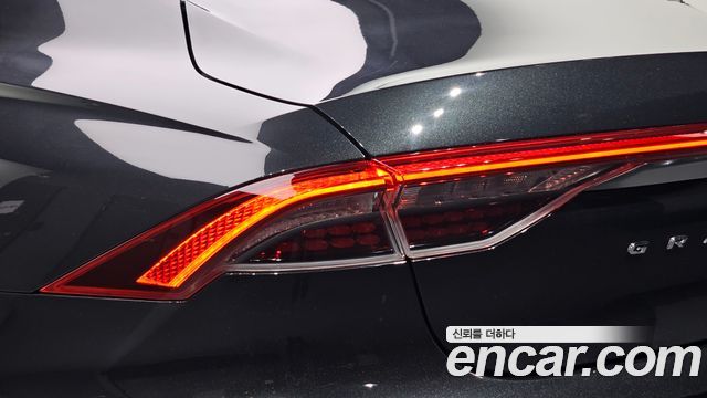 Hyundai Grandeur 2022 — photo 9