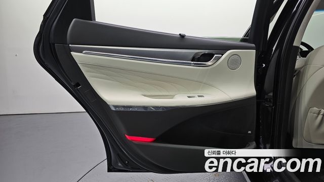 Hyundai Grandeur 2022 — photo 15