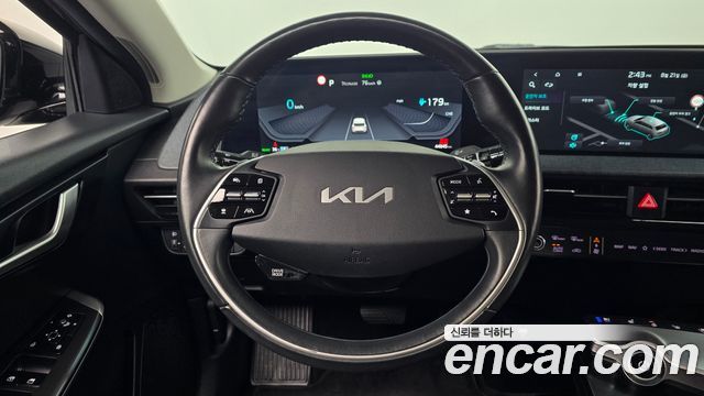 Kia EV6 2022 — photo 13